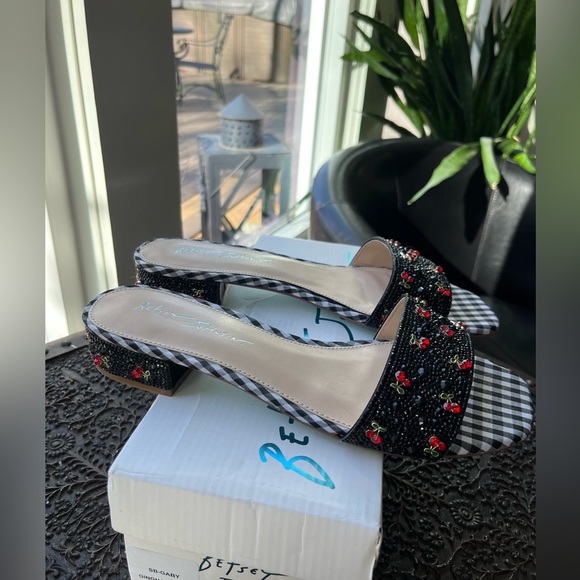 BETSEY JOHNSON GABY GINGHAM MULTI CHERRY SLIDES 8.5 - Picture 2 of 8